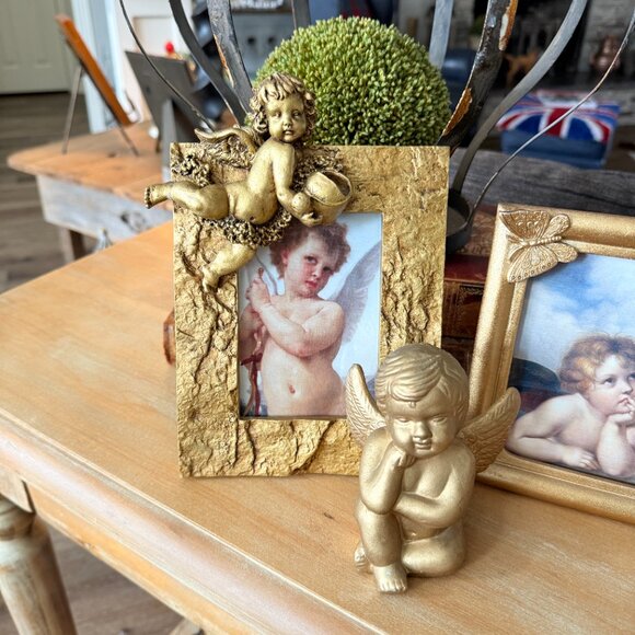 3 Vintage High Relief Gold Frames with Angel Pictures and Ceramic Gold Cherub - Picture 6 of 17